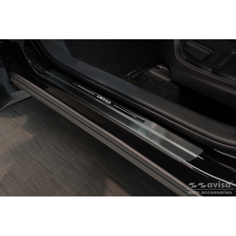 Seuils de portes inoxydable sur mesure pour Toyota Corolla Cross 2020- 'Cross' 4-pièces