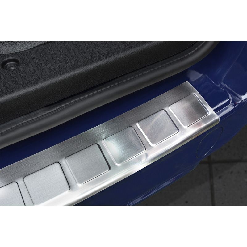 Protection de seuil arrière inox sur mesure pour Dacia Dokker 2012-2017 & 2017- 'Ribs'