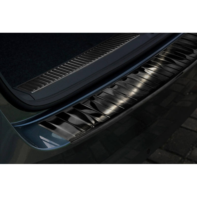 Protection de seuil arrière inox noir sur mesure pour Skoda Superb III Combi 2015-2019 & Facelift 2019-2024 incl. Scout 'Ribs'