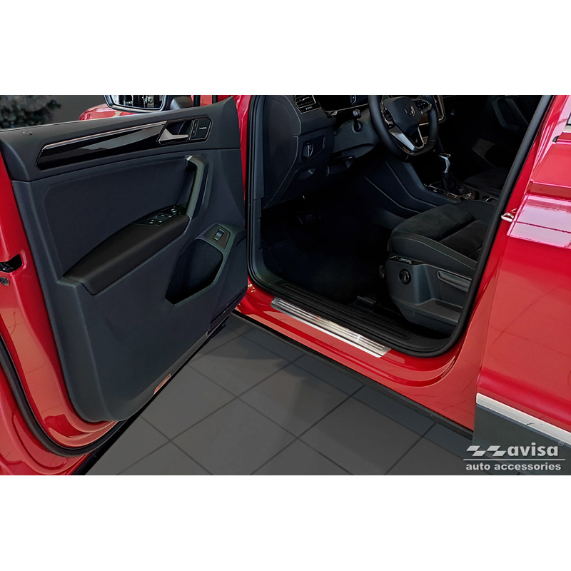 Seuils de portes inoxydable sur mesure pour Volkswagen Tiguan II 2016-2020 & FL 2020- incl. Allspace 2017-2020 & FL 2020-2024 - 'Lines' - 4-pièces
