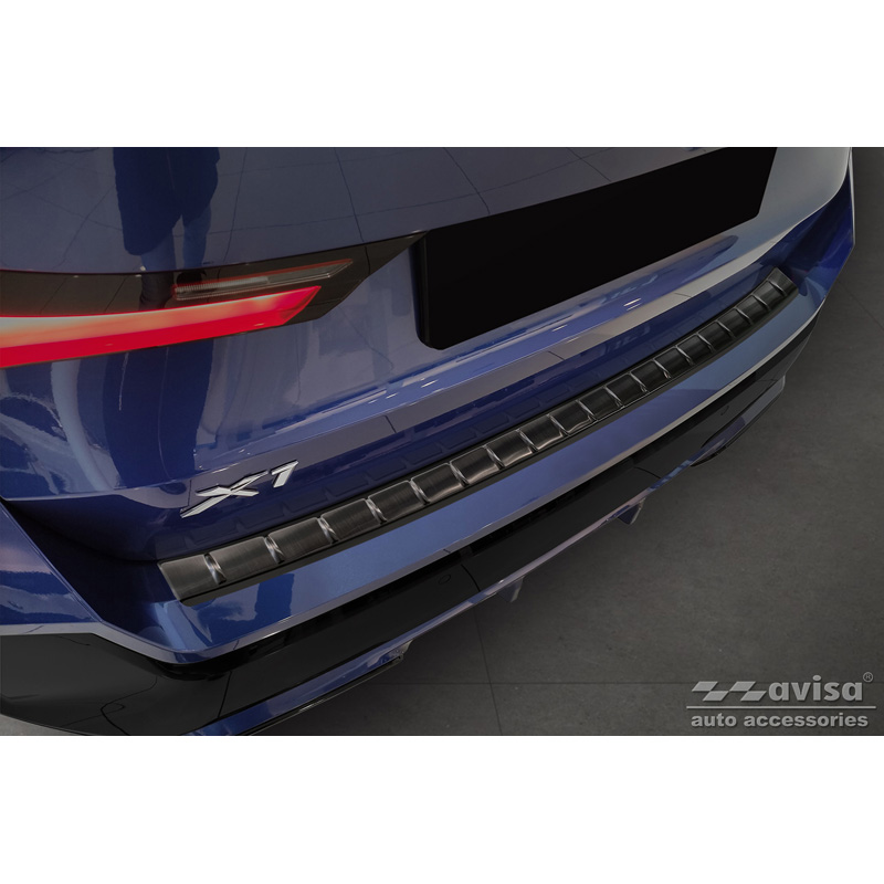 Protection de seuil arrière inox noir sur mesure pour BMW X1 U11 M-Sport 2022- 'Ribs'