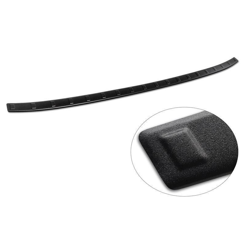 Protection de seuil arrière inox noir mat sur mesure pour Mazda CX-30 2019 'Ribs'