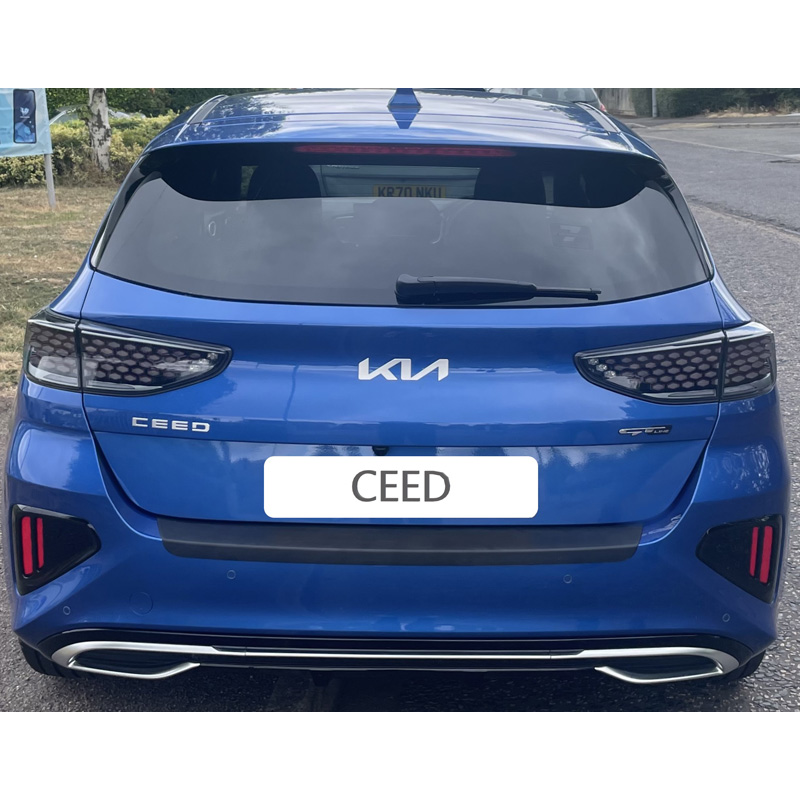Protection de seuil arrière (ABS) sur mesure pour Kia Cee'd (CD) HB Facelift 10/2021- Noir