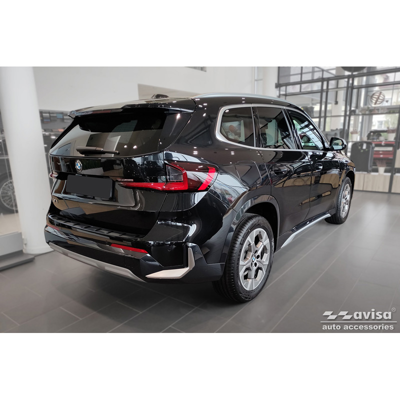 Protection de seuil arrière inox noir sur mesure pour BMW X1 U11 / X1 U11 xLine 2022- 'STRONG EDITION'