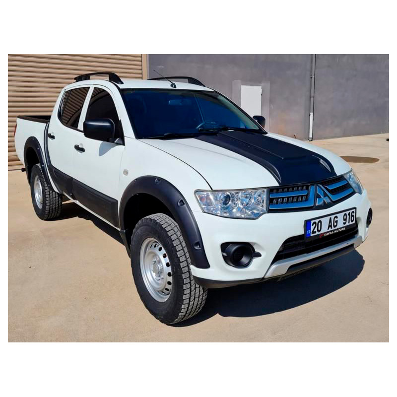 Jeu de baguettes de porte sur mesure pour Mitsubishi L200 Triton 4 2007-2014 - Noir mat