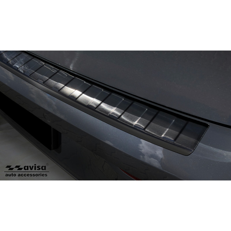 Protection de seuil arrière inox noir sur mesure pour Volkswagen Golf VIII HB 5-portes 2020-2024 & FL 2024- 'Ribs'