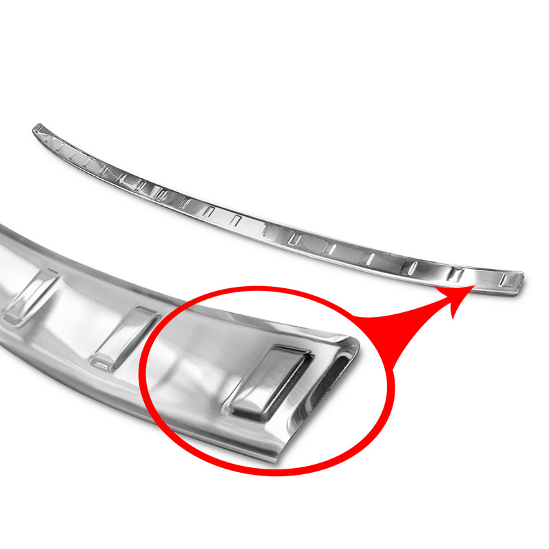 Protection de seuil arrière inox sur mesure pour Mazda CX-30 2019 'Ribs'