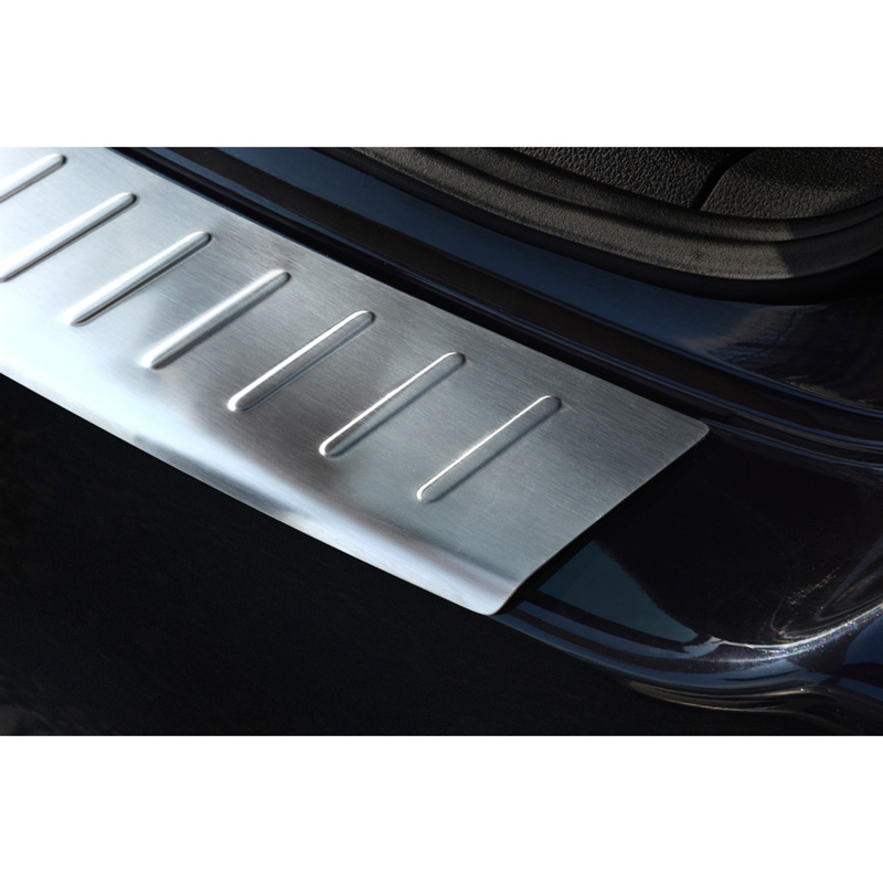 Protection de seuil arrière inox sur mesure pour Volkswagen Golf V/VI Variant 2003-2012 'Ribs'