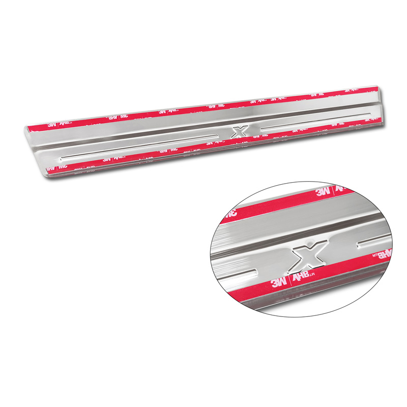 Seuils de portes inox sur mesure pour Toyota Aygo X 2022- 'Lines X' - 4-pièces