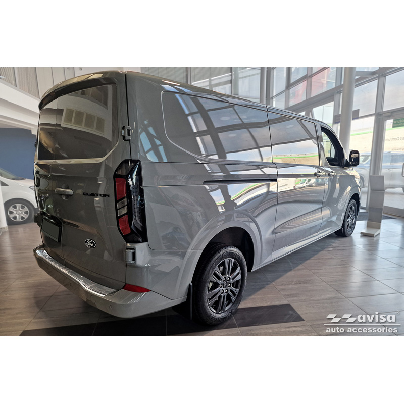 Protection de seuil arrière inox sur mesure pour Ford Transit Custom & Tourneo Custom (V710) 2023- / Volkswagen Transporter T7 2024- 'Ribs'