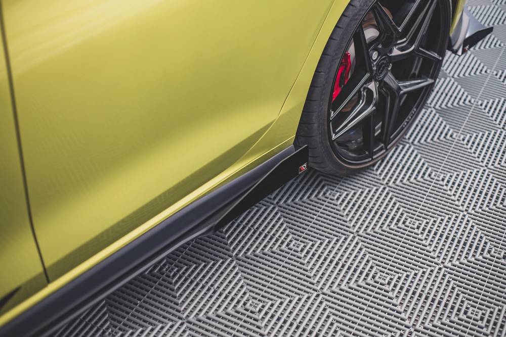 Zijskirts met Canards Street Pro Volkswagen Golf 8 GTI / GTI Clubsport / R-Line Maxton