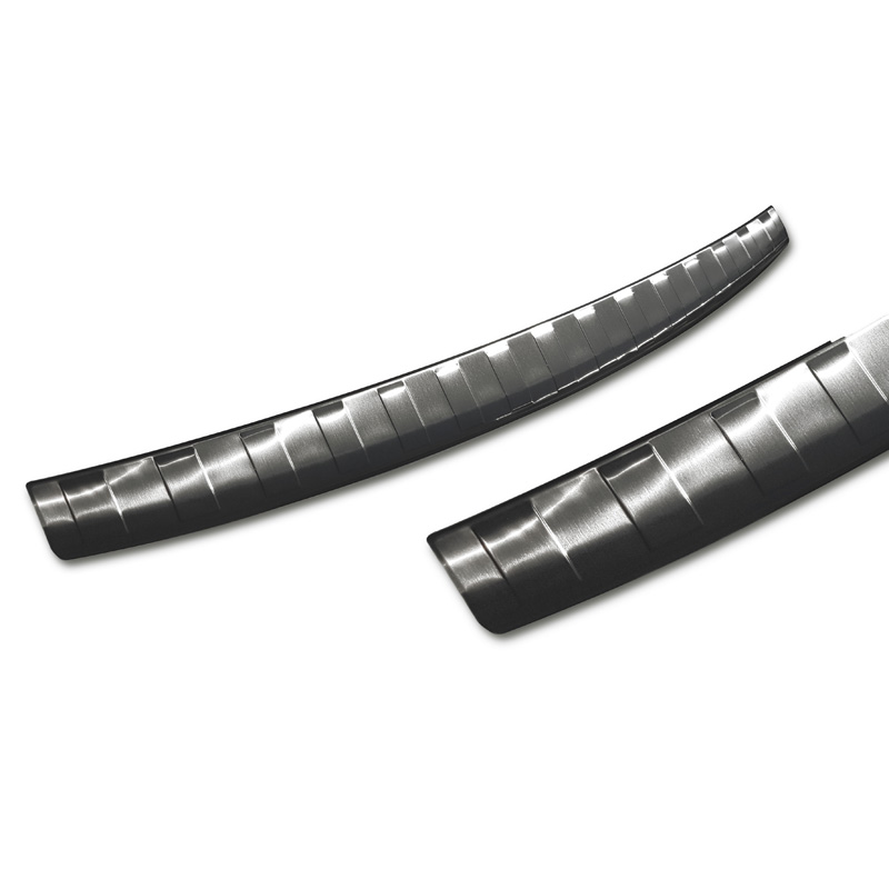 Protection de seuil arrière inox noir sur mesure pour Jeep Cherokee V FL 2018- 'Ribs'