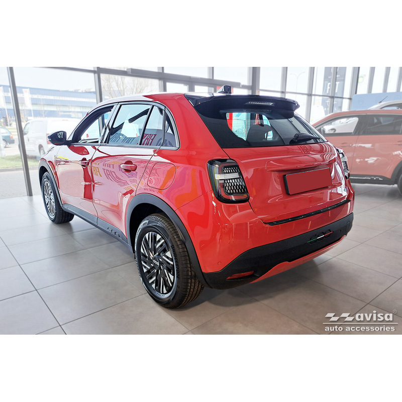 Protection de seuil arrière carboné 3D sur mesure pour Fiat 600 Hybrid & 600e 2023- 'Ribs'