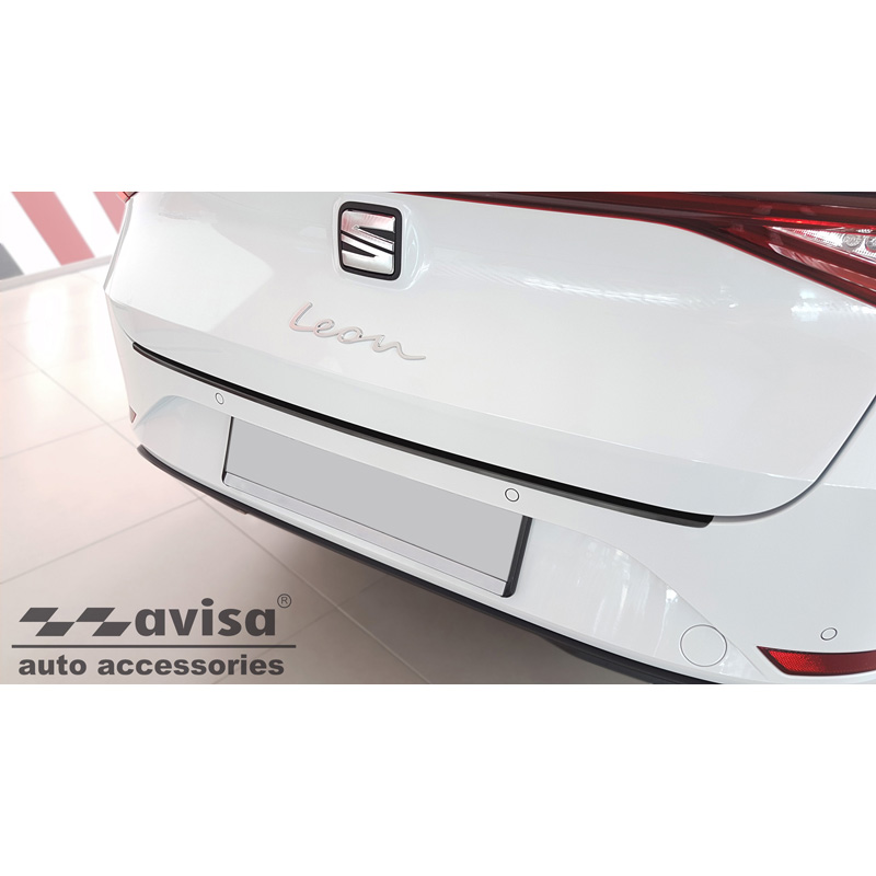 Protection de seuil arrière inox noir sur mesure pour Seat Leon Sportstourer incl. FR / Cupra Leon Sportstourer 2020-2024 & FL 2024- 'Ribs'