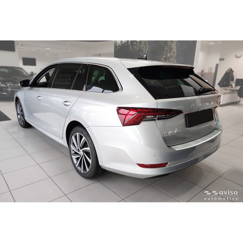 Avisa Protection de seuil arrière inox thermolaqué sur mesure pour Skoda Octavia IV 2019-2024 & FL 2024- 'Soft Silver'
