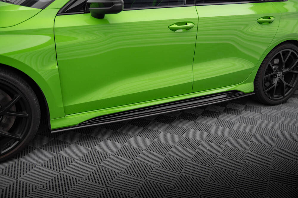 Zijskirts Audi RS3 8Y Limousine Maxton Carbon