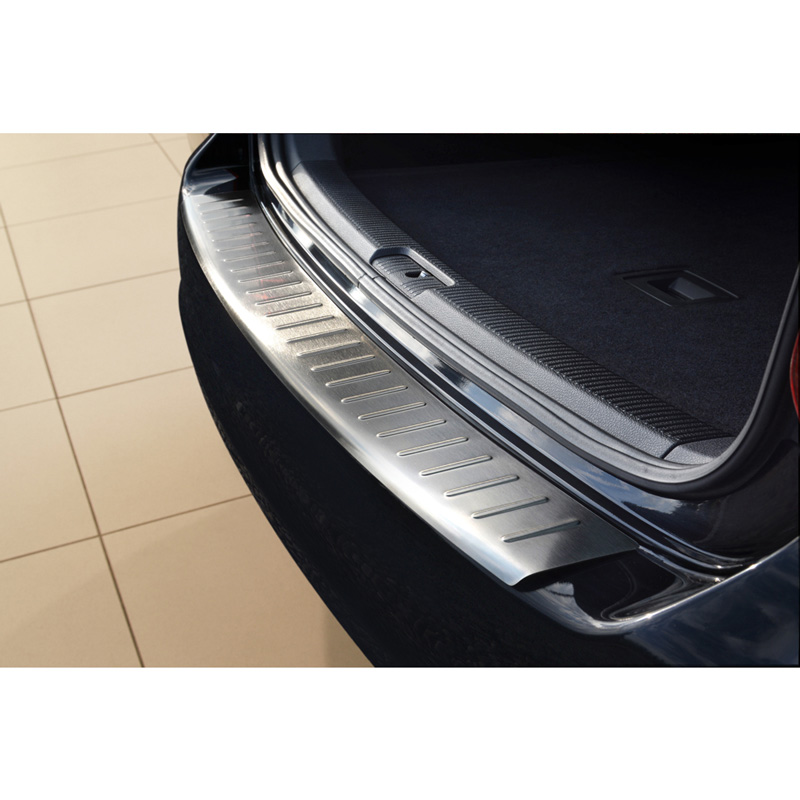 Protection de seuil arrière inox sur mesure pour Volkswagen Golf V/VI Variant 2003-2012 'Ribs'