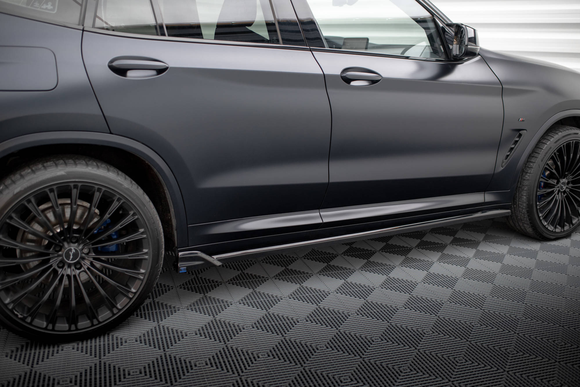 Bodykit passend voor BMW X3 G01 LCI M-pakket 2021-2024 Maxton Glanzend zwart