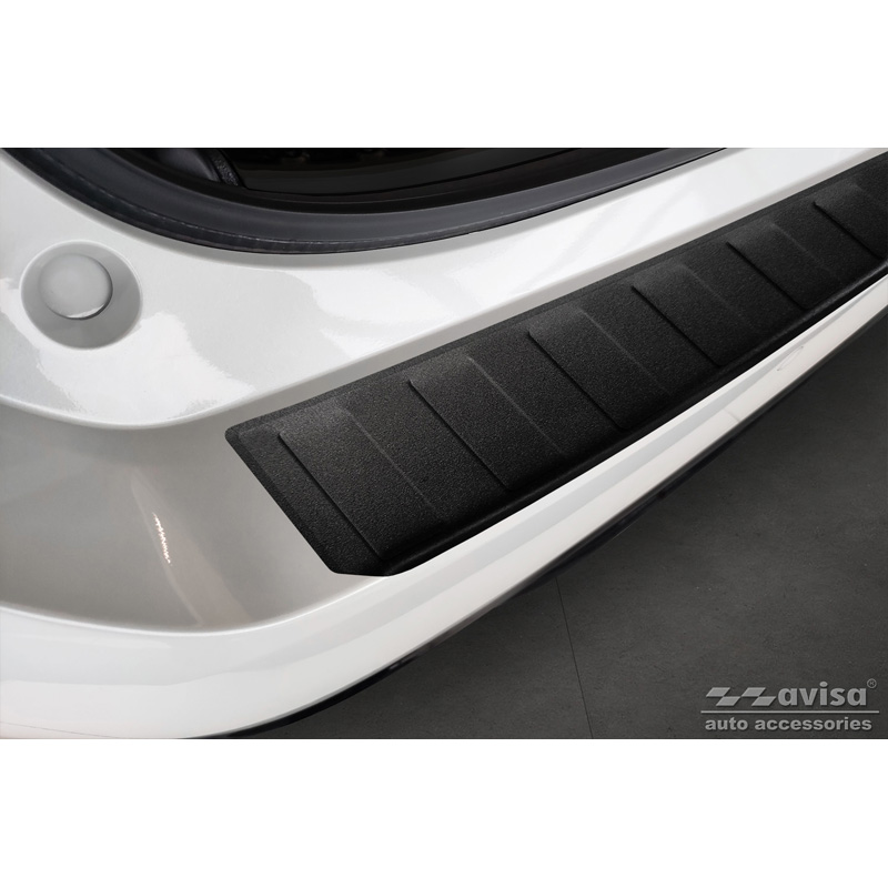 Protection de seuil arrière inox noir mat sur mesure pour Toyota Corolla XII Combi 2019- (incl. GR Sport) & Suzuki Swace Combi 2020- 'Ribs'