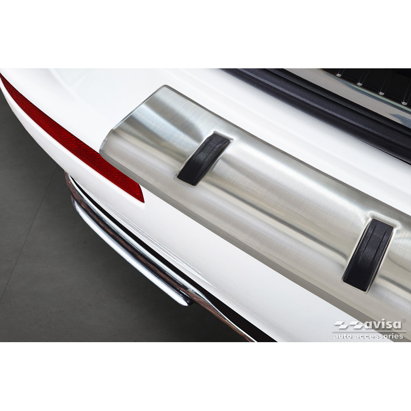 Avisa Protection de seuil arrière inox sur mesure pour Mercedes Classe-E Estate S213 2016-2023 (incl. E53 AMG) 'STRONG EDITION'