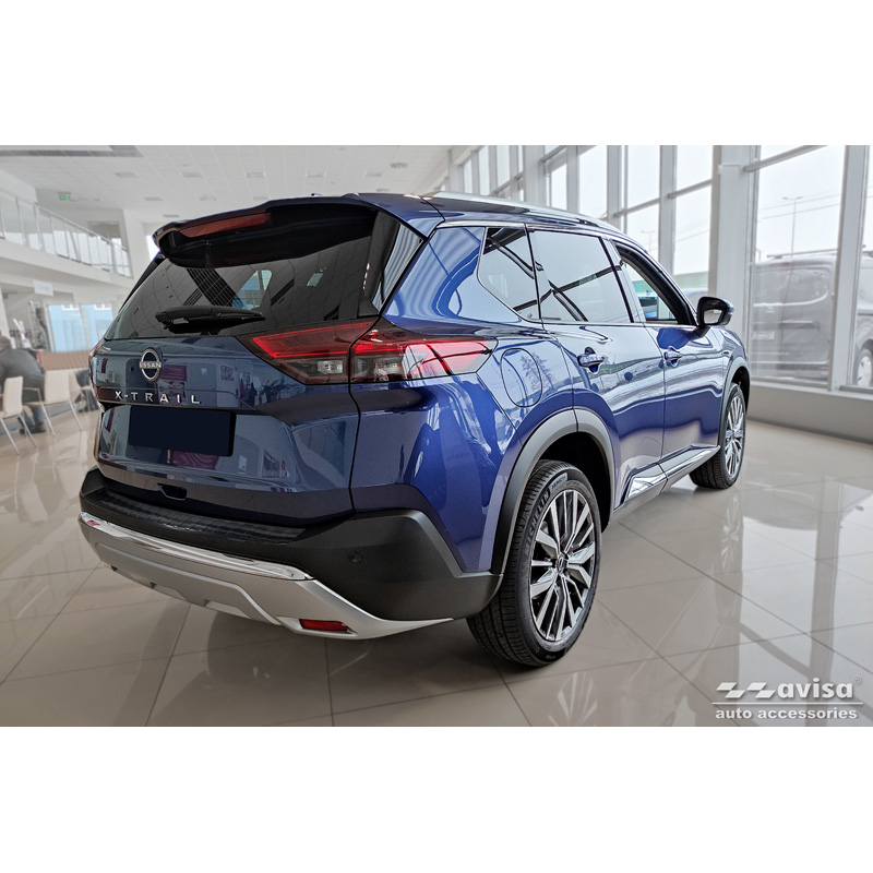 Protection de seuil arrière carboné 3D sur mesure pour Nissan X-Trail IV (T33) 2021- 'Ribs'