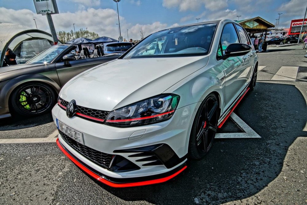 Voorspoiler VW Golf 7 GTI Clubsport Glans Zwart