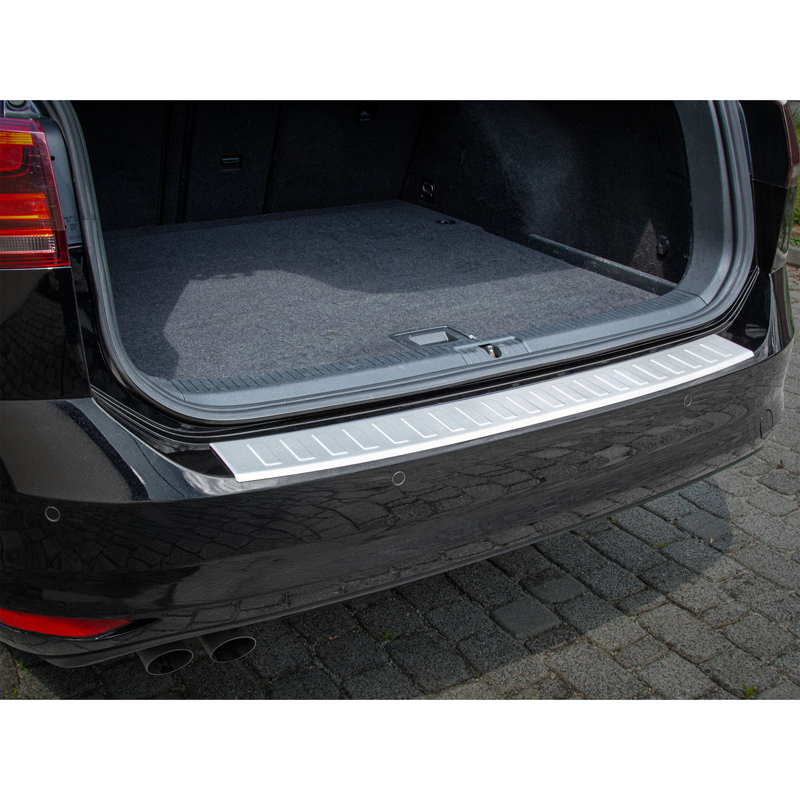 MAX6 Protection du pare-chocs arrière en acier inoxydable brossé sur mesure pour Volkswagen Golf VII Variant Facelift 2017-2020