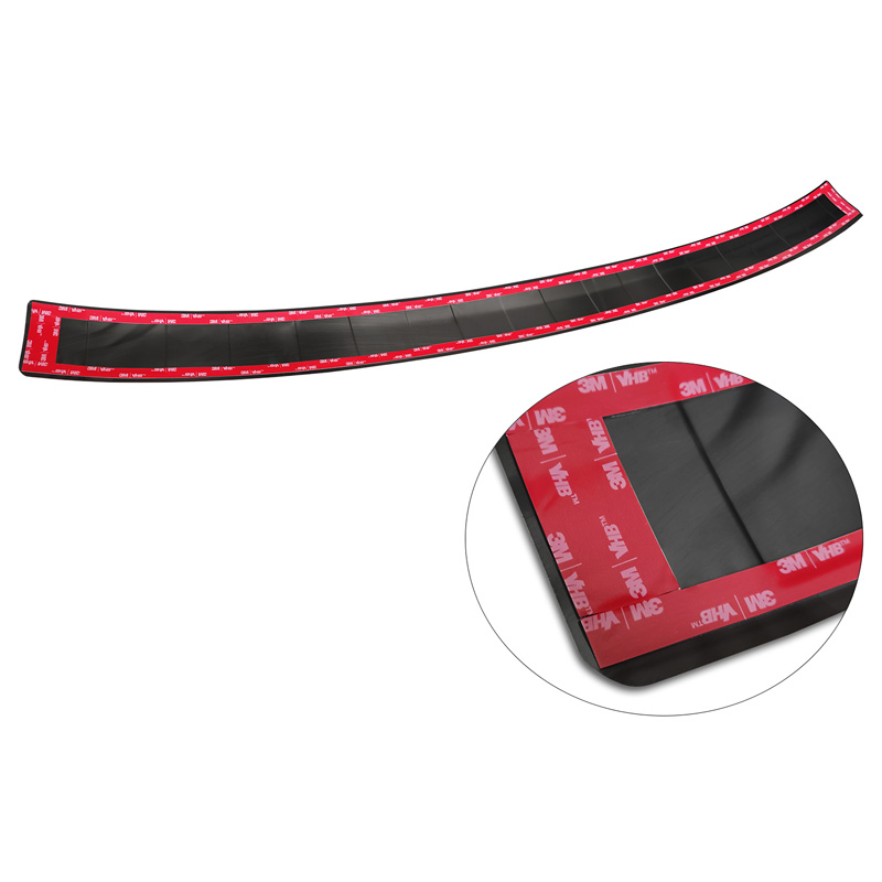 Protection de seuil arrière inox Noir-Chromé sur mesure pour Ford Kuga III ST-Line/Hybrid/Vignale 2019-2024 & FL 2024-  'Ribs'