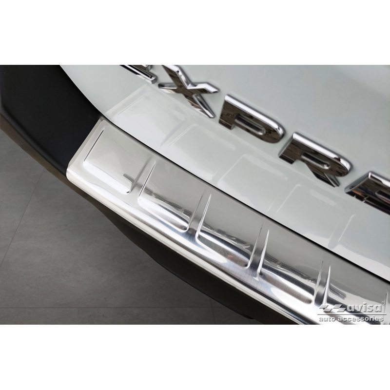 Protection de seuil arrière inox sur mesure pour Renault Express Furgon 2021- 'Ribs'