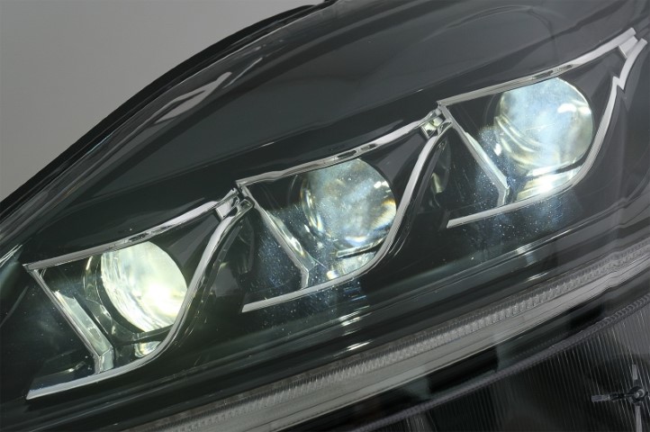 Phares BMW E90 Dayline Yeux du Diable