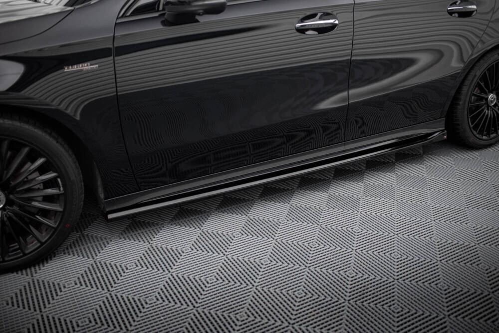 Zijskirts Mercedes A Klasse AMG Pakket / A35 AMG Maxton Glans Zwart