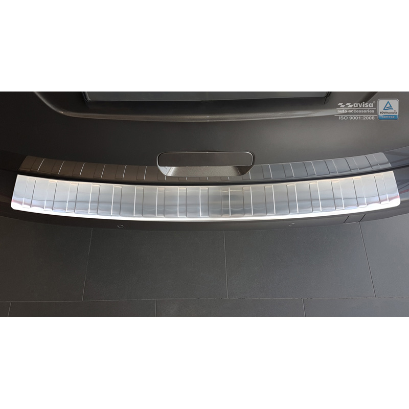 Protection de seuil arrière inox sur mesure pour Citroën Spacetourer / Peugeot Traveller / Peugeot Expert / Toyota Proace Verso 2016- / Opel Vivaro 2019- 'Ribs' (pour pare-chocs avec peinture)