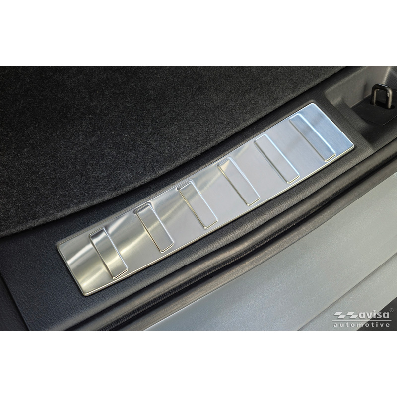 Avisa Protection de seuil arrière d'intérieur inox sur mesure pour Mitsubishi Outlander IV Facelift 2025- 'Ribs'