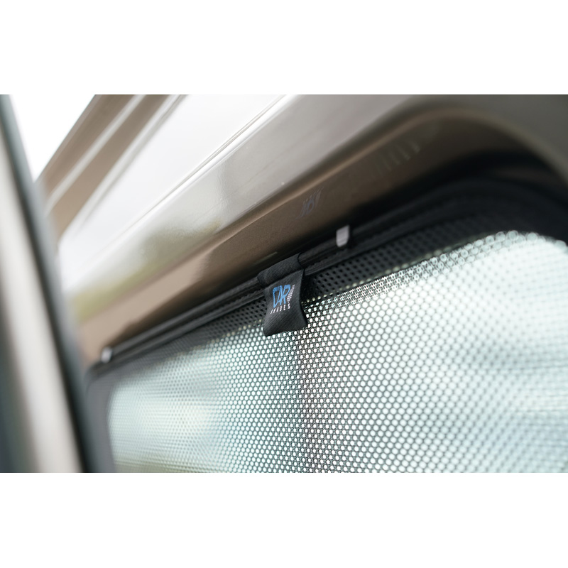 Set de Car Shades (portes arrières) sur mesure pour Ford Tourneo Courier 2014-2023 (avec vitres entrebaillantes) (2-pièces)