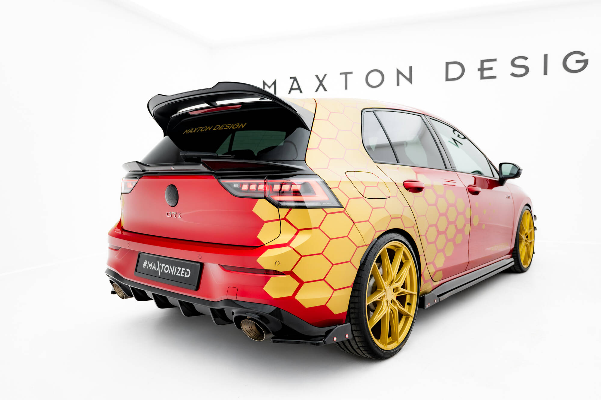 Spoiler Cap 3D Volkswagen Golf GTI / GTI Clubsport / R / R-Line / GTE / GTD Mk8 / Mk8 Facelift Maxton Glanzend zwart