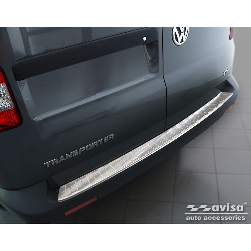 Protection de seuil arrière inox sur mesure pour VW Transporter T5 2003-2015 (tous) & T6 2015- / FL 2019- (portes arrière) 'XL' 'Ribs'