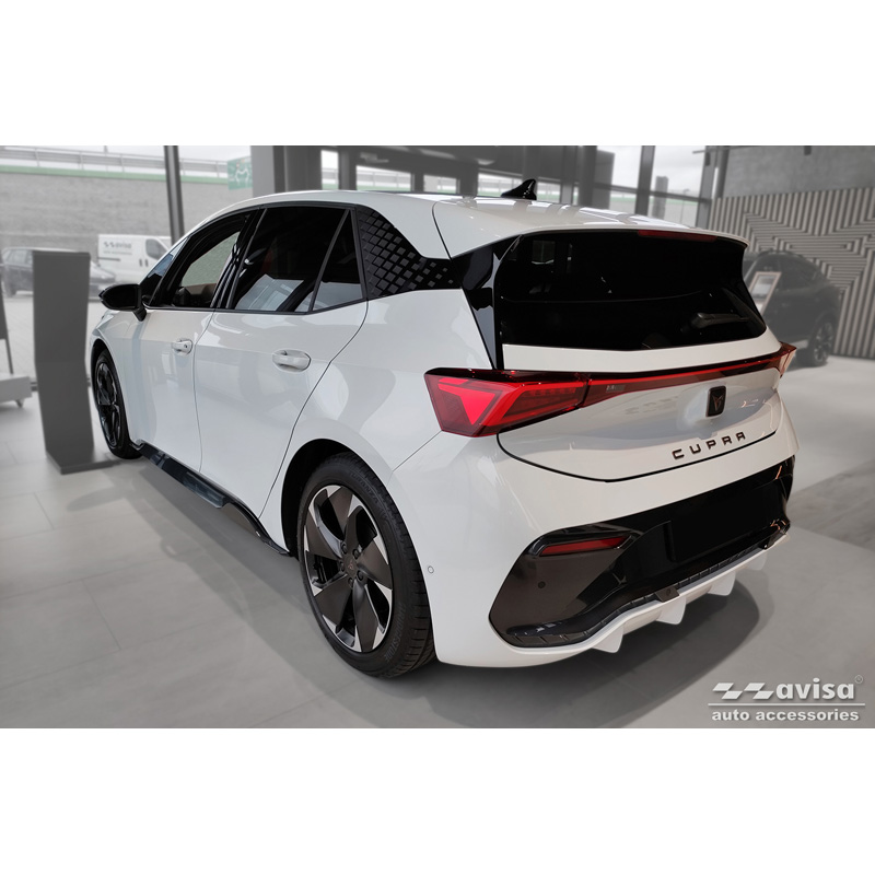 Protection de seuil arrière inox noir mat sur mesure pour Cupra Born 2021- 'Ribs'