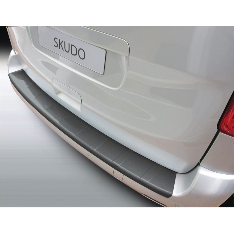 Protection de seuil arrière (ABS) sur mesure pour Citroën Jumpy (Dispatch) & Spacetourer / Peugeot Expert & Traveller / Toyota Proace 9/2016- & Opel Vivaro / Zafira Life 2019- & Fiat Scudo 2022- Noir 'Ribbed'