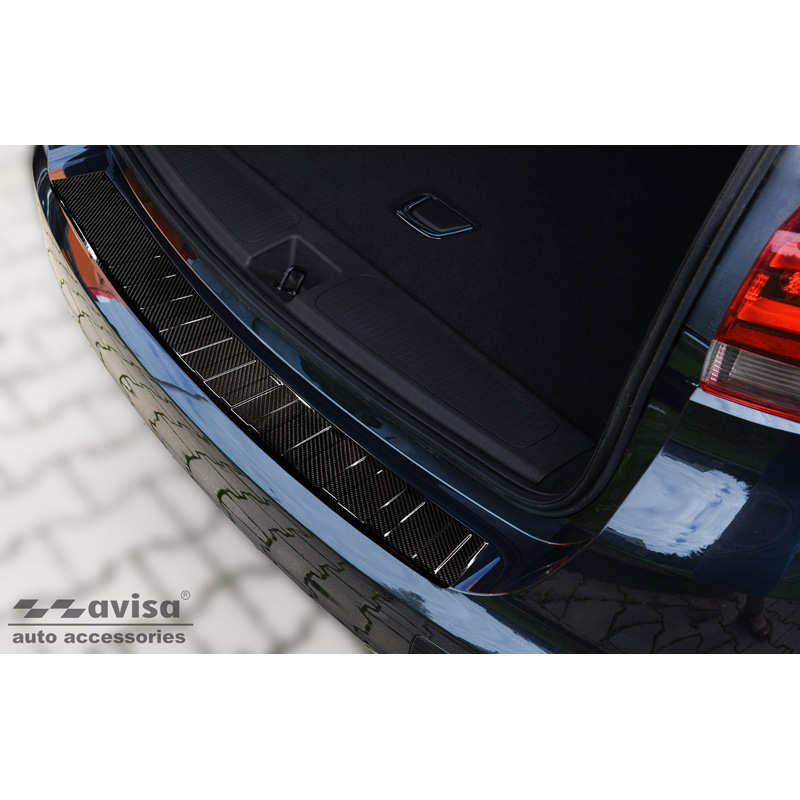 Protection de seuil arrière carboné 3D sur mesure pour Opel Astra K Sportstourer 2016-2022 'Ribs'