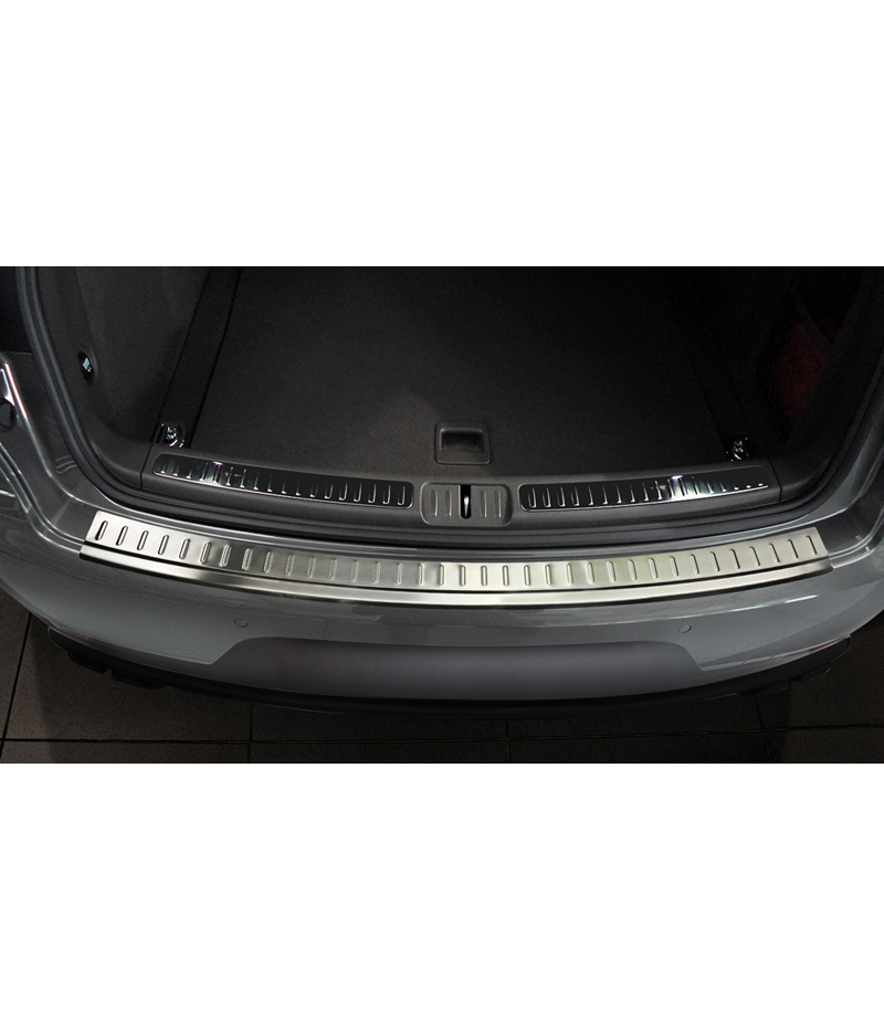 Protection de seuil arrière inox sur mesure pour Porsche Macan 2013-2019 & 2019- 'Ribs'