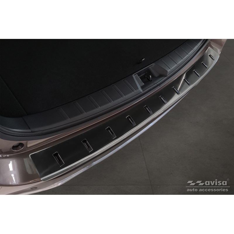 Protection de seuil arrière inox noir sur mesure pour Subaru Forester (SK) 2018-2024 'STRONG EDITION'