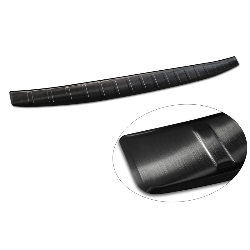 Protection de seuil arrière inox noir sur mesure pour Mercedes EQE (V295) 2022- 'Ribs'