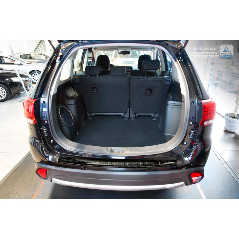 Protection de seuil arrière inox noir sur mesure pour Mitsubishi Outlander III Facelift 2015- 'Ribs'