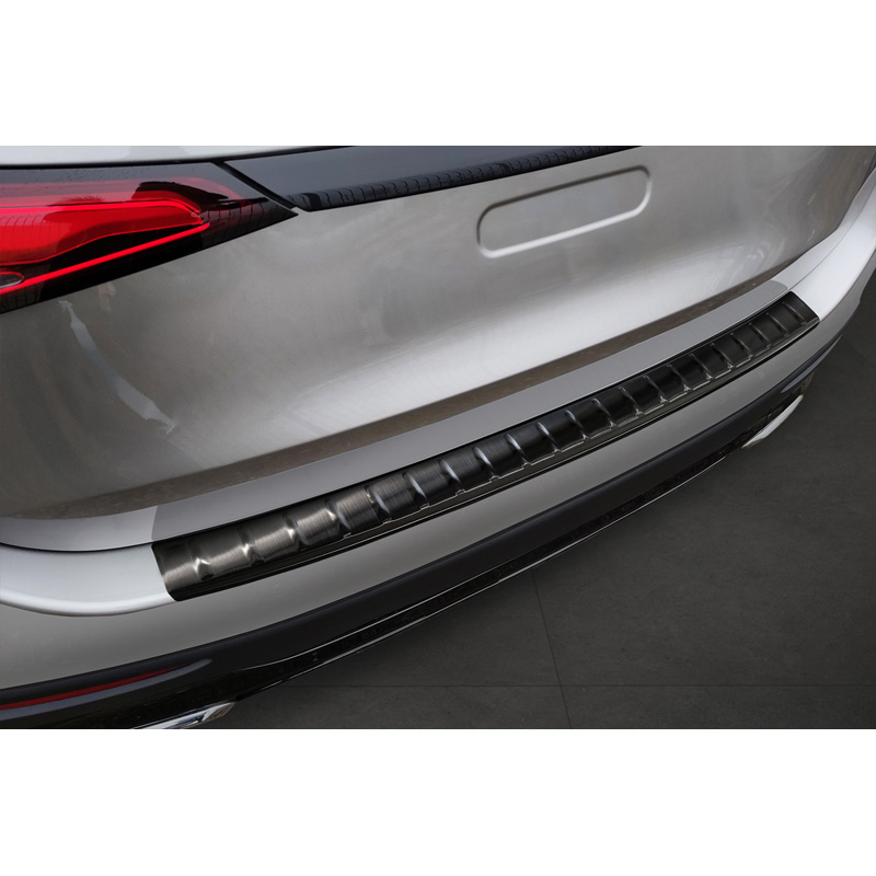 Protection de seuil arrière inox noir sur mesure pour Mercedes GLC II (X254) 2022- 'Ribs'
