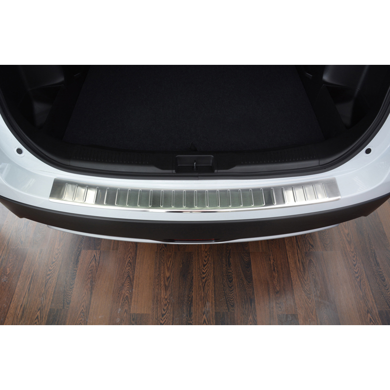 Protection de seuil arrière inox sur mesure pour Suzuki SX-4 S-Cross 2013-2021