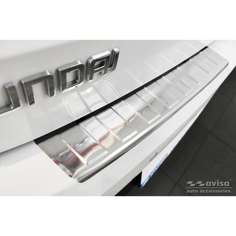 Protection de seuil arrière inox sur mesure pour Hyundai i20 III 5 portes 2020-2023 & FL 2023- 'Ribs' (2-pièces)