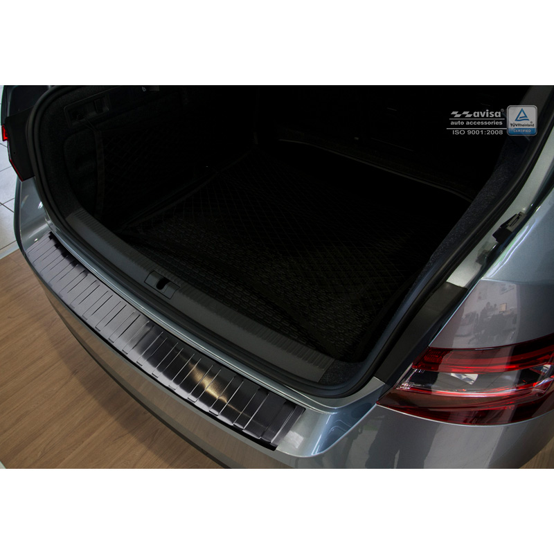 Protection de seuil arrière inox noir sur mesure pour Skoda Superb 3V Liftback 2015- 'Ribs'