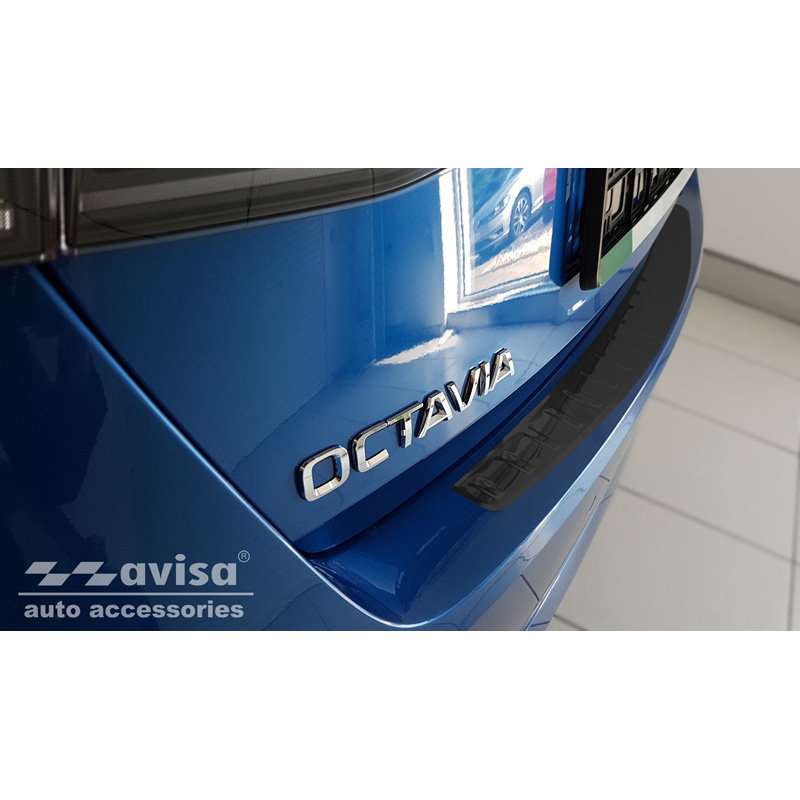 Protection de seuil arrière inox noir sur mesure pour Skoda Octavia IV Liftback 2020-2024 & FL 2024- 'Ribs'