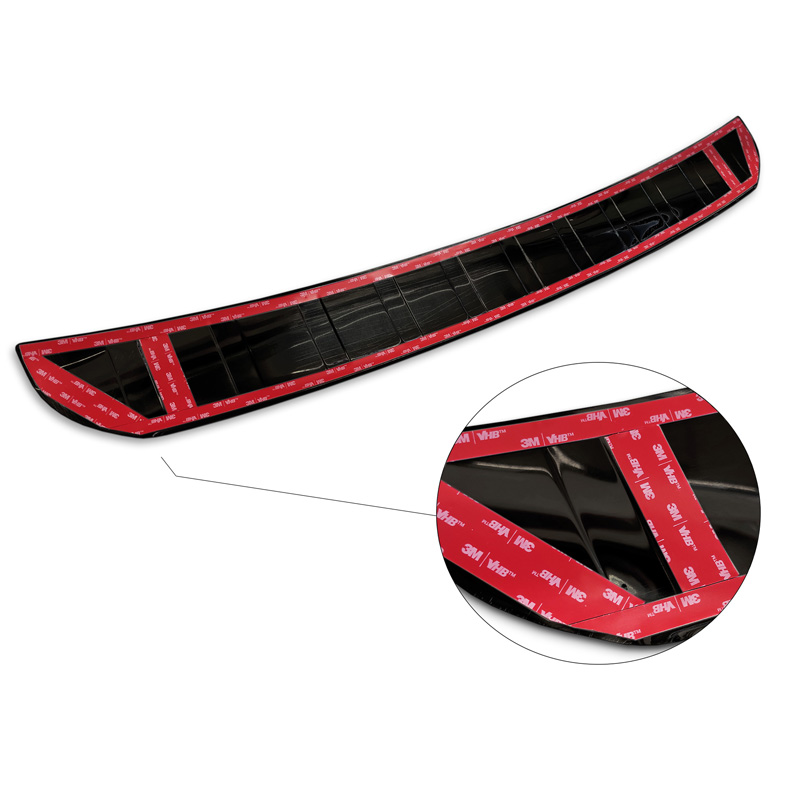Protection de seuil arrière inox Noir-Chromé sur mesure pour Mercedes GLB (X247) incl. AMG 2019- 'Ribs'