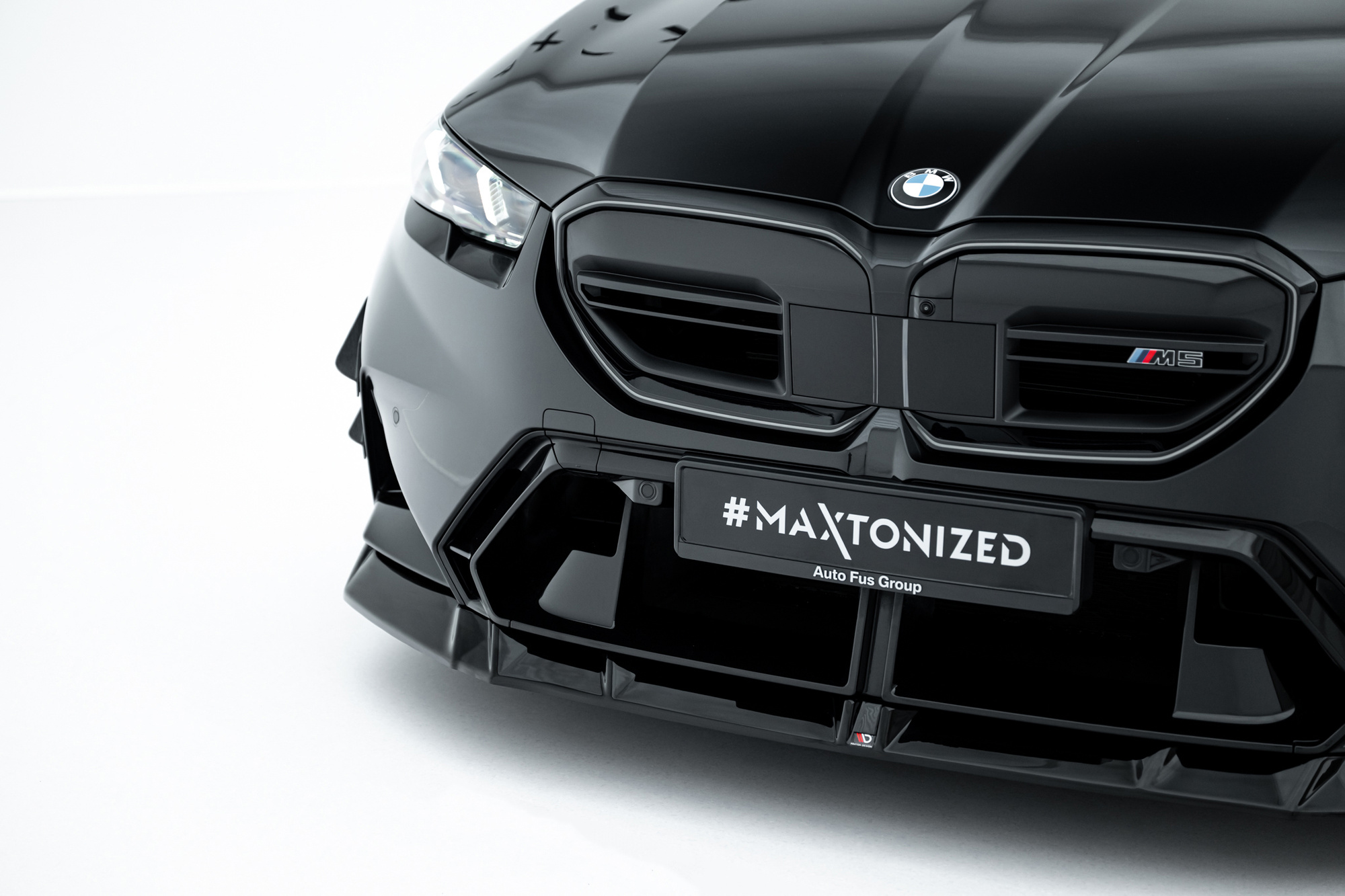 Bodykit passend voor BMW M5 G90 Maxton Glanzend zwart